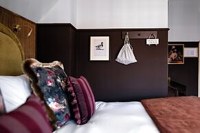 Red Lion Hotel