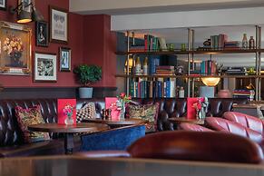 Red Lion Hotel
