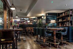 Red Lion Hotel