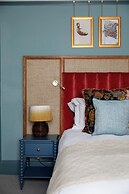 Red Lion Hotel
