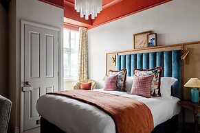 Red Lion Hotel