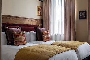 Red Lion Hotel