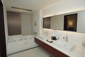 The Leela Ashtamudi, A Raviz Hotel