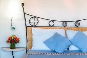 Los Milagros Hotel