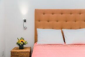Los Milagros Hotel