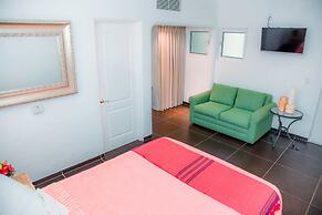 Los Milagros Hotel