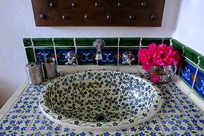 Los Milagros Hotel