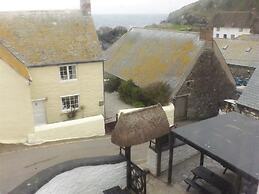 Cadgwith Cove Inn