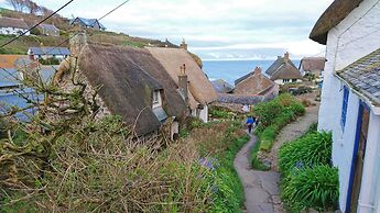Cadgwith Cove Inn
