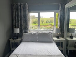 Elagh View Bed & Breakfast