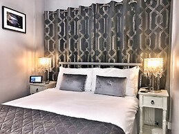 Elagh View Bed & Breakfast