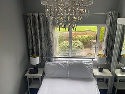 Elagh View Bed & Breakfast