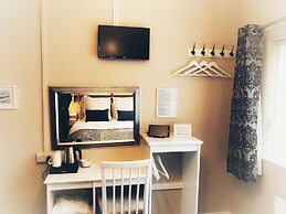 Elagh View Bed & Breakfast