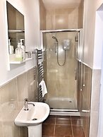 Elagh View Bed & Breakfast