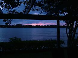 Pacific Lagoon Apartments