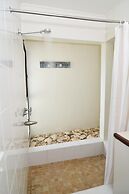 Pacific Lagoon Apartments