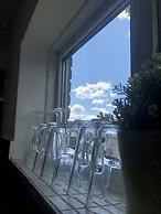 Apple House Guesthouse Heathrow Airport