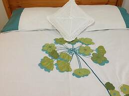 Apple House Guesthouse Heathrow Airport