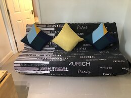 Apple House Guesthouse Heathrow Airport