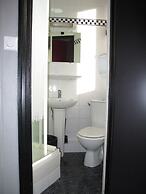 Peace & Love - Hostel