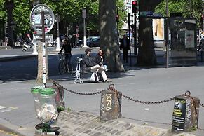 Peace & Love - Hostel