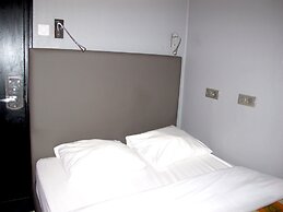 Peace & Love - Hostel