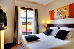 THC Tirso Molina Hostel