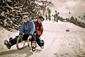 Comano Cattoni Holiday