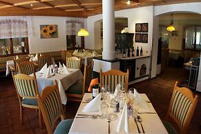 Hotel Alpenhaus Evianquelle