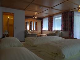 Hotel Alpenhaus Evianquelle