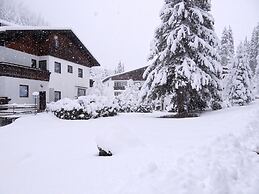 Hotel Alpenhaus Evianquelle