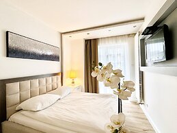 Platinum Towers Country 2 Country