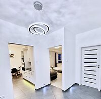 Platinum Towers Country 2 Country