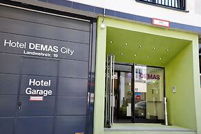 Hotel Demas City