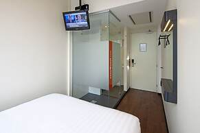 easyHotel Amsterdam City Centre South