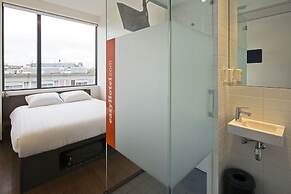 easyHotel Amsterdam City Centre South