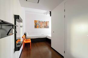 easyHotel Amsterdam City Centre South