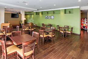 Sleep Inn And Suites Haysville