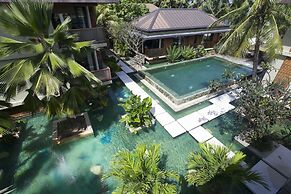 Dhevatara Beach Hotel