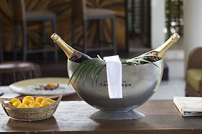 Dhevatara Beach Hotel