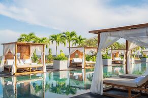 Cross Paasha Bali Seminyak