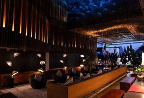 Cross Paasha Bali Seminyak