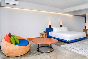 Cross Paasha Bali Seminyak