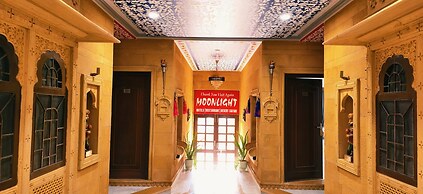 Hotel Moonlight