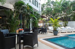 Living Room by Seasons Hotels