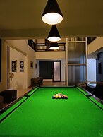 Living Room by Seasons Hotels