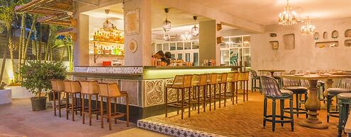 Living Room by Seasons Hotels