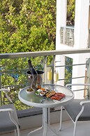 Living Room by Seasons Hotels