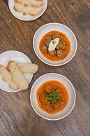 Living Room by Seasons Hotels