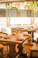 Living Room by Seasons Hotels